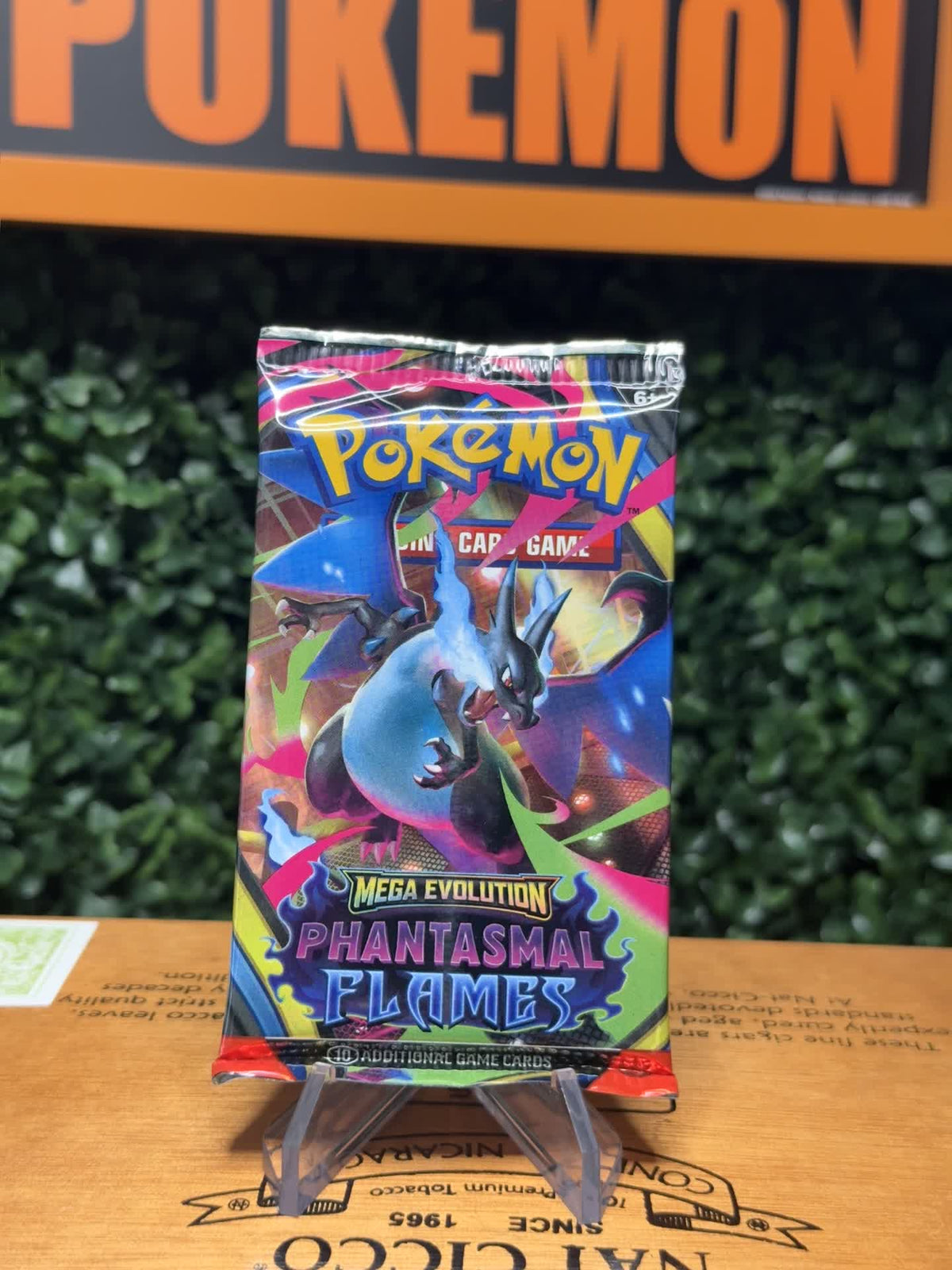 Pokémon Mega Evolution: Phantasmal Flames Booster Pack (Spanish)